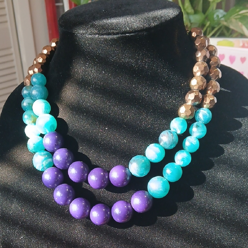 Elegant Multicolor Beaded Necklace